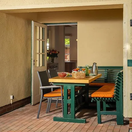 Preetz 1a - Idylle Unter Reet *