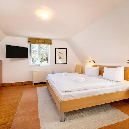 Preetz 1a - Idylle Unter Reet *